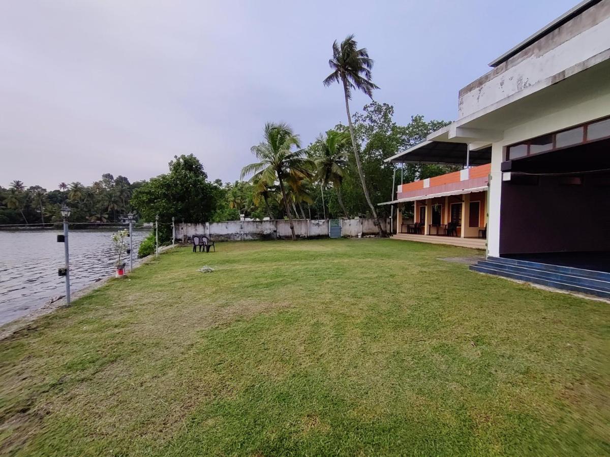 Ferienwohnung Wind &Waves Kollam Exterior foto