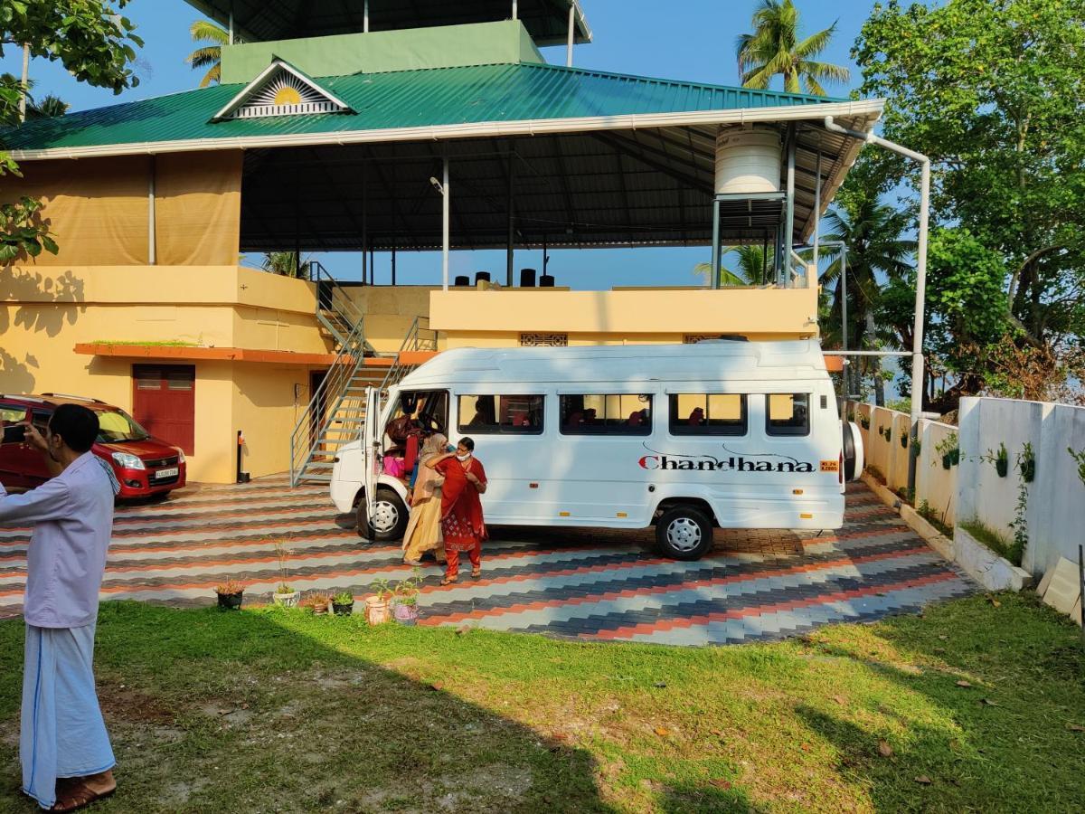 Ferienwohnung Wind &Waves Kollam Exterior foto